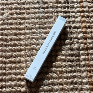 Rodan + Fields Lash Boost Serum - Sleek White